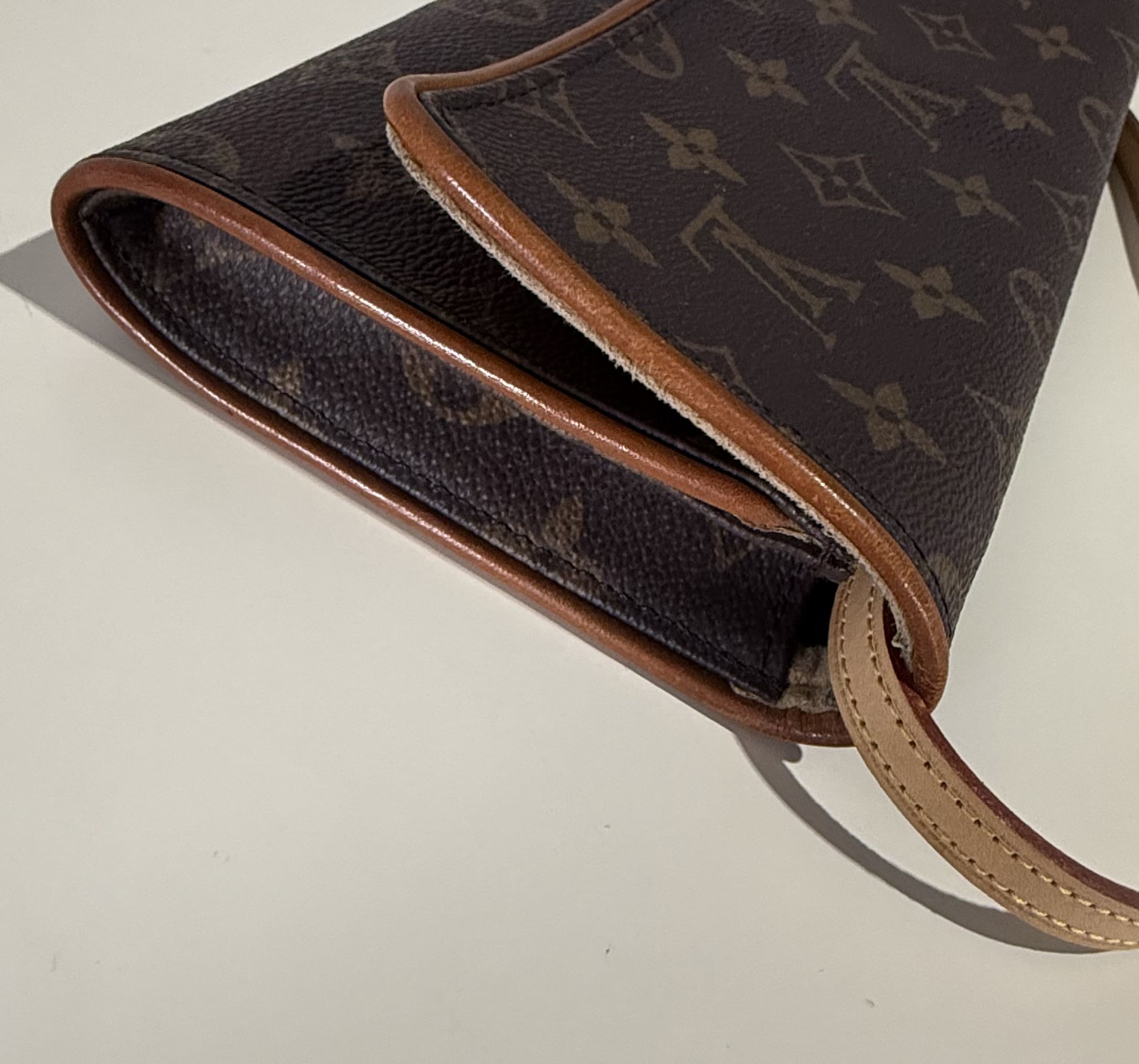 Louis Vuitton Pochette Twin PM original - Imagen 5