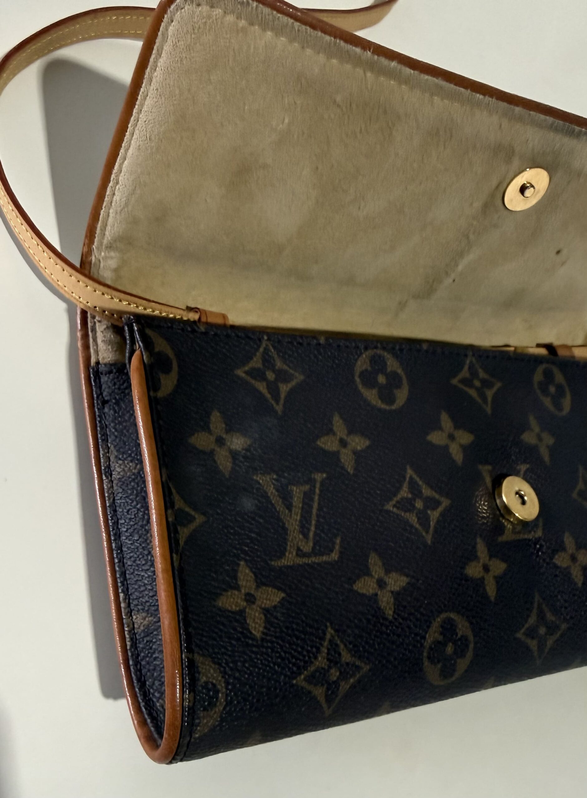 Louis Vuitton Pochette Twin PM original - Imagen 7