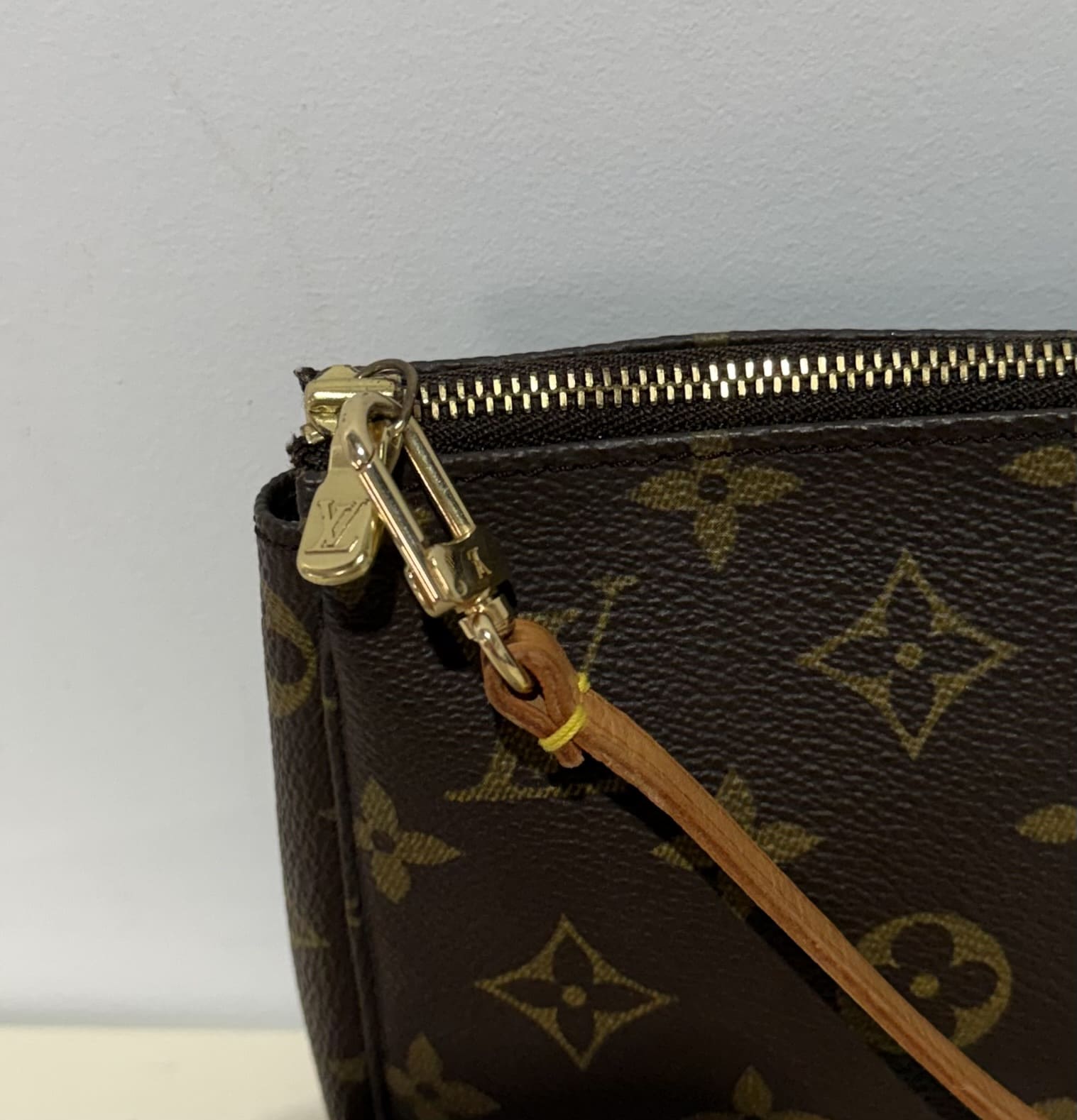Louis Vuitton Pochette II - Imagen 7
