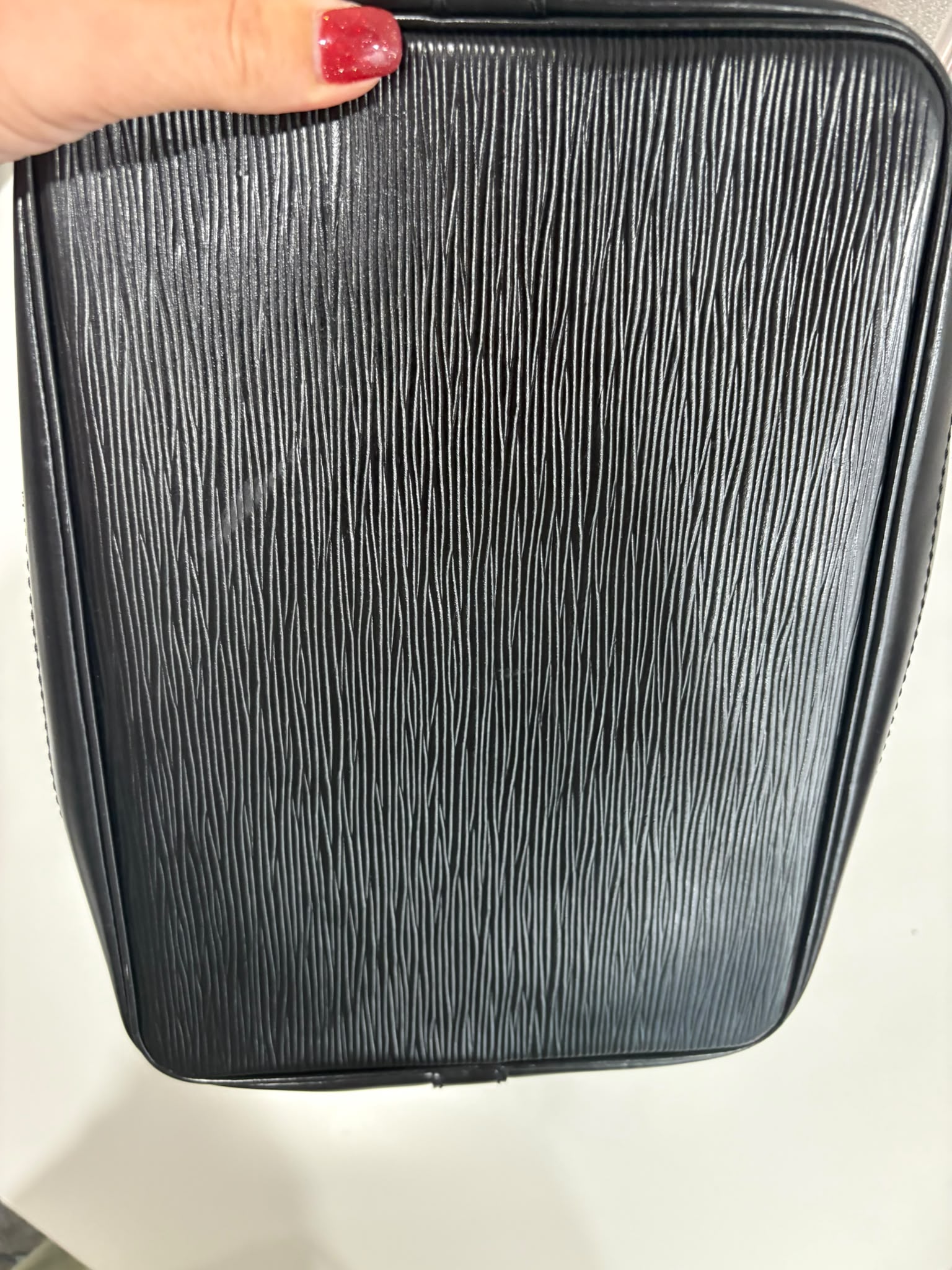 LOUIS VUITTON NOE EPI NEGRO - Imagen 2