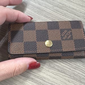 LOUIS VUITTON PORTALLAVES DAIMIER