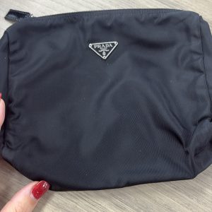 PRADA NECESER