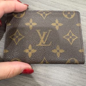 LOUIS VUITTON TARJETERO