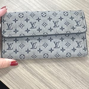 LOUIS VUITTON CARTERA