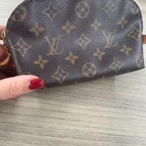 LOUIS VUITTON NECESER