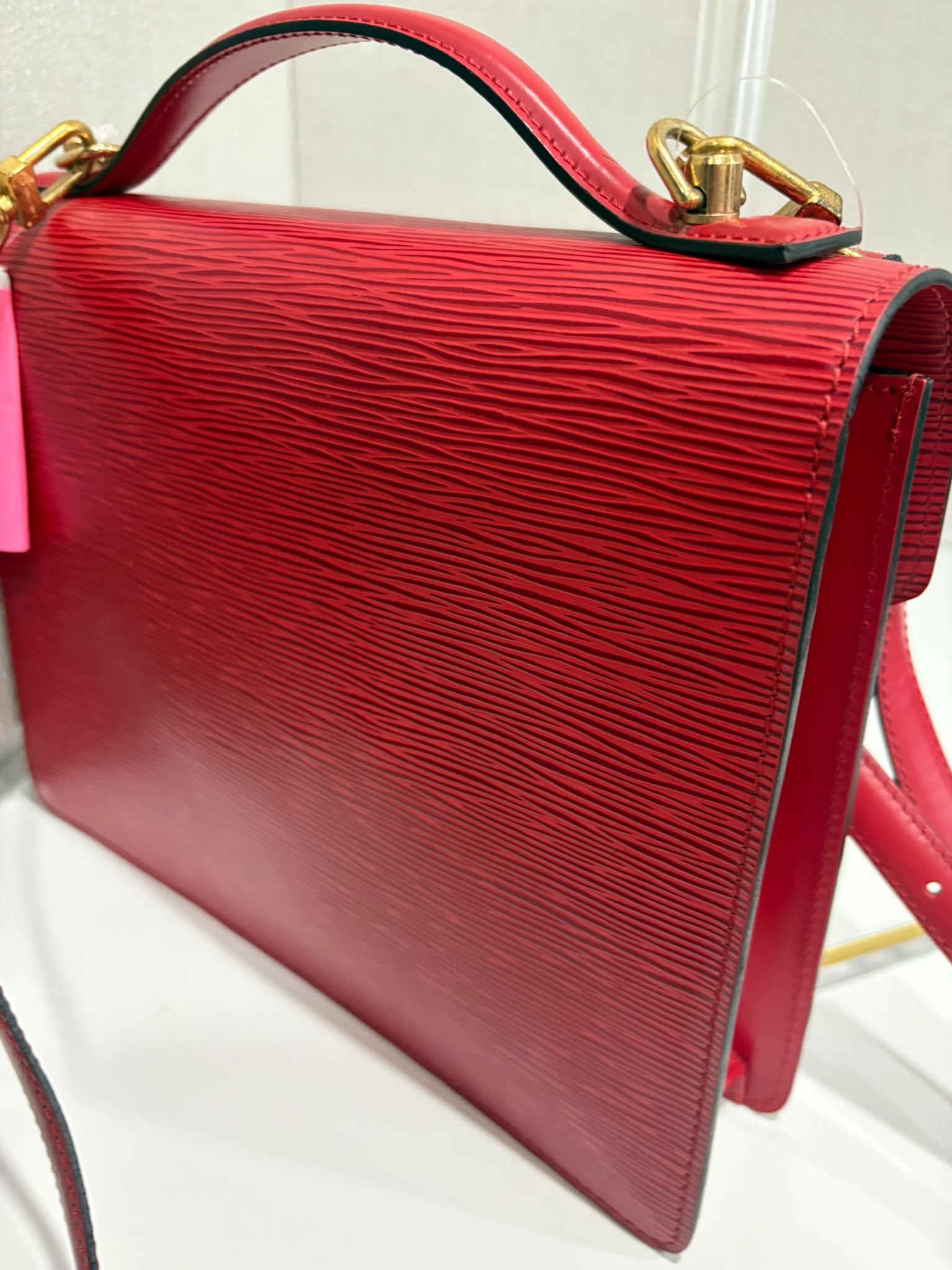 Louis Vuitton Monceau Epi Rouge - Imagen 5