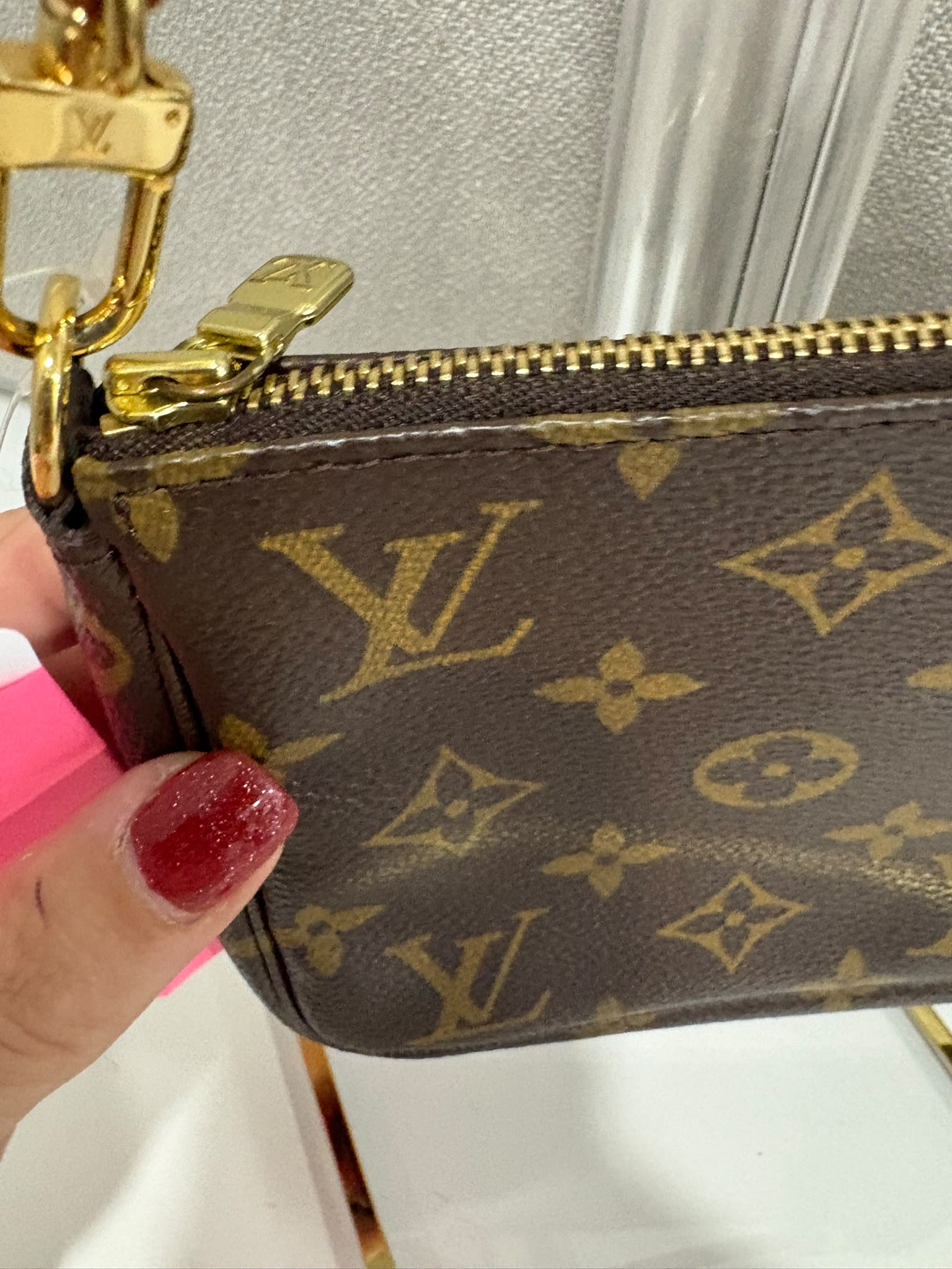 LOUIS VUITTON POCHETTE - Imagen 12