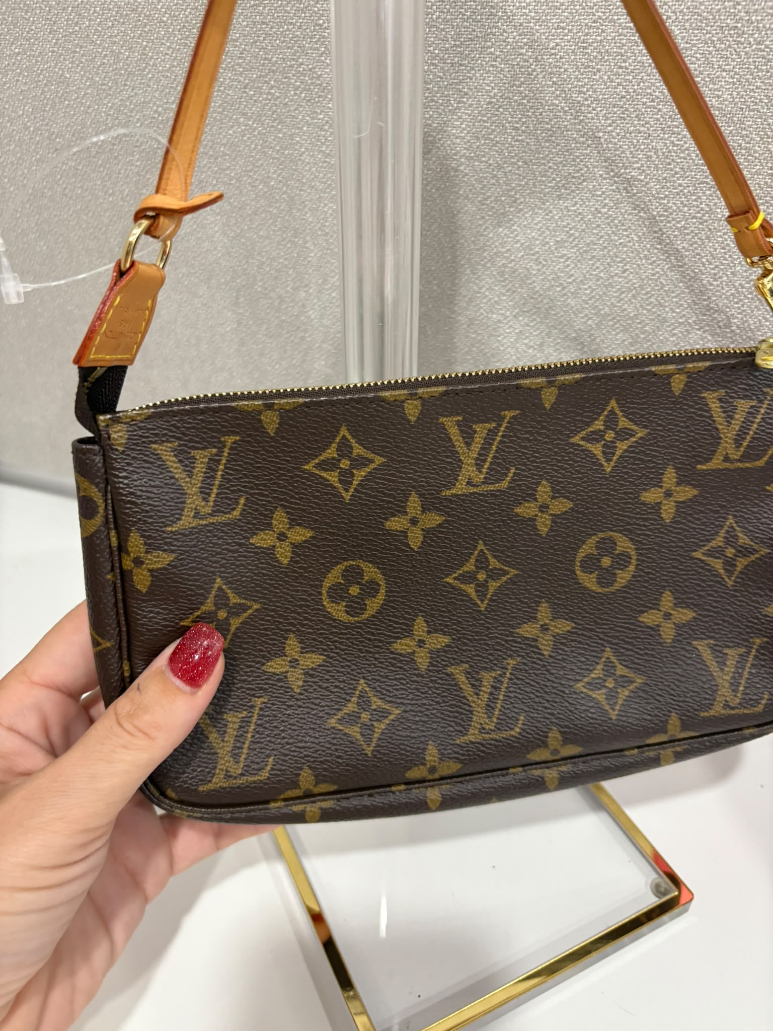 LOUIS VUITTON POCHETTE - Imagen 2