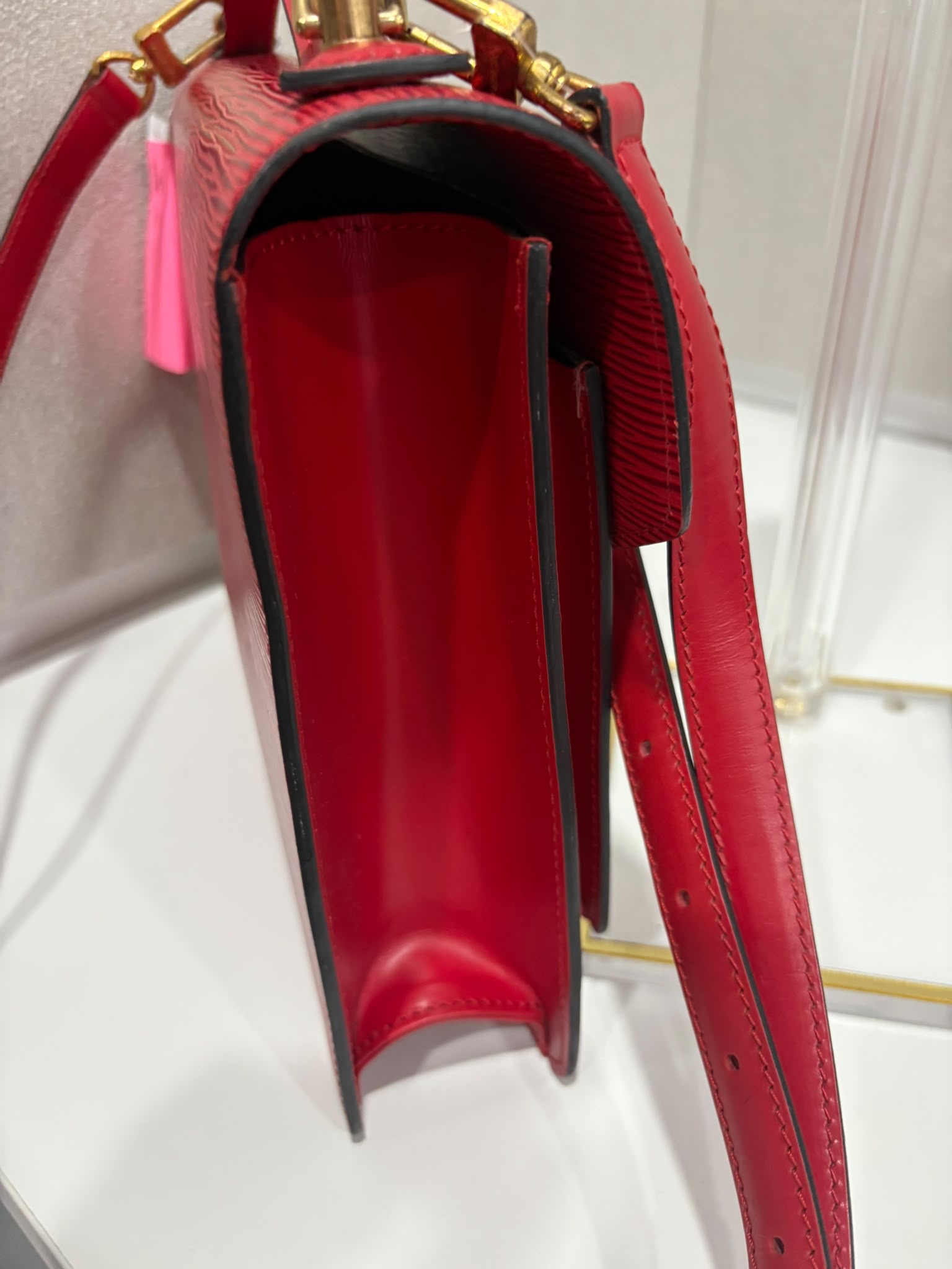 Louis Vuitton Monceau Epi Rouge - Imagen 6