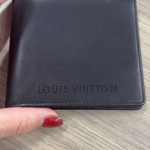 LOUIS VUITTON CARTERA NEGRA