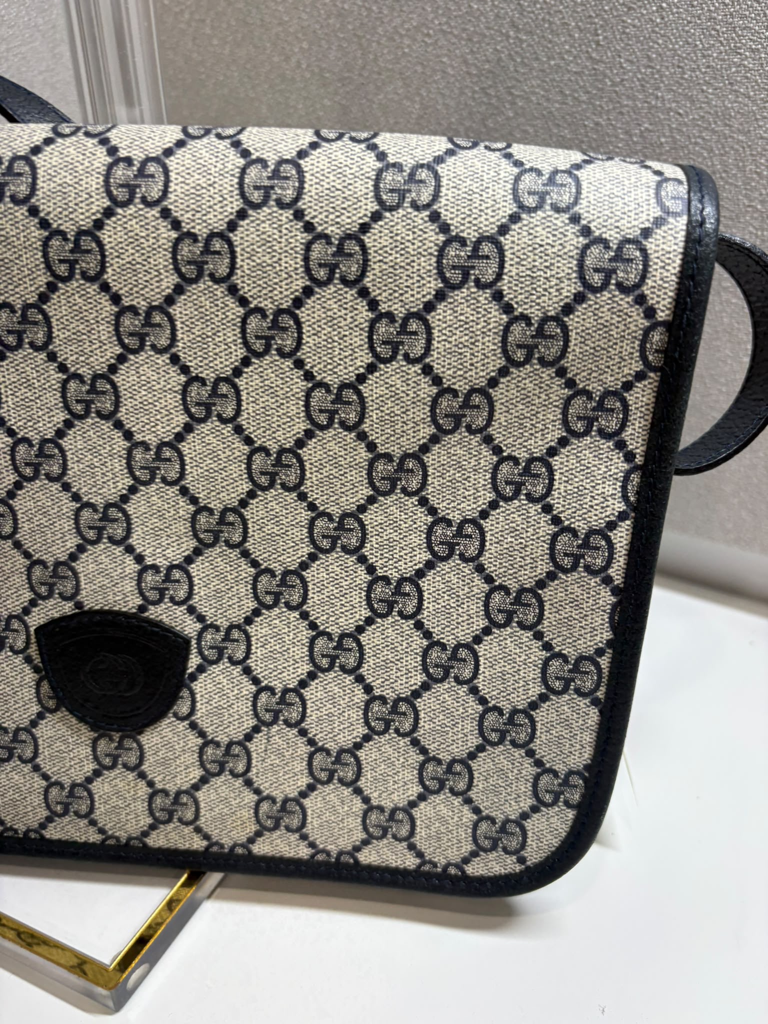 Gucci GG Supreme Messenger Bag - Imagen 4