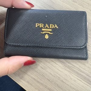 PRADA PORTALLAVES