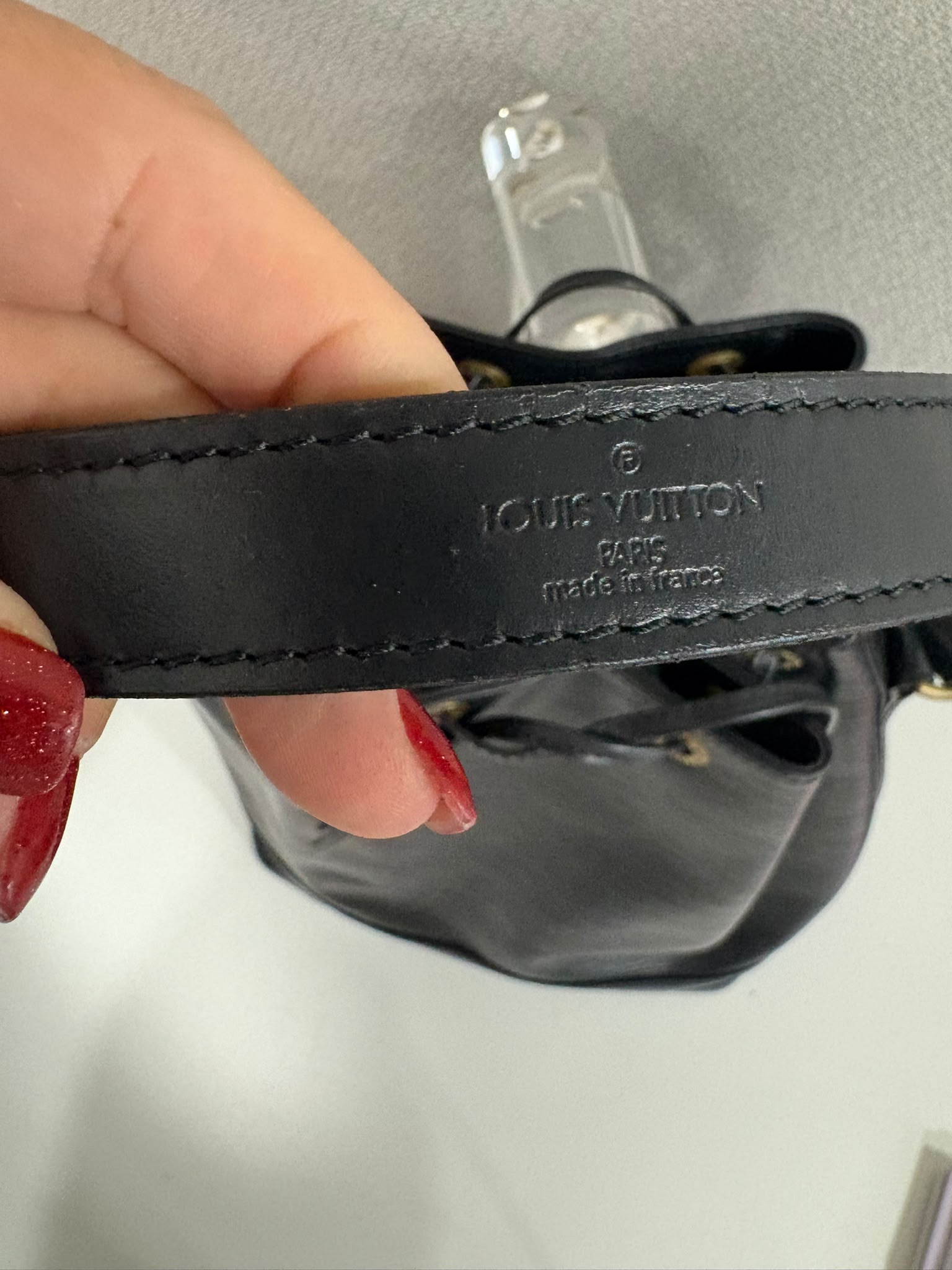LOUIS VUITTON NOE EPI NEGRO - Imagen 5