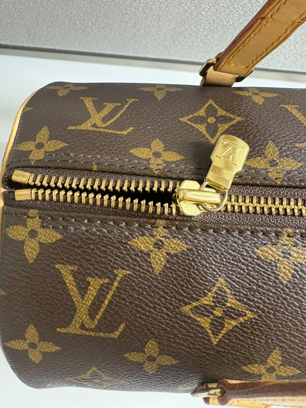 Louis Vuitton Papillon 30 Monogram Canvas con Mini Papillon - Imagen 8